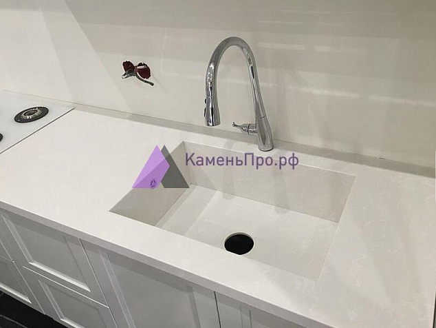 Столешница с интегрированной мойкой Technistone Noble Supreme White