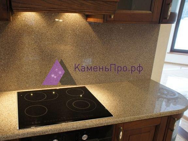 Прямая столешница со стеновой панелью из кварца PlazaStone Stella Vespro 8550